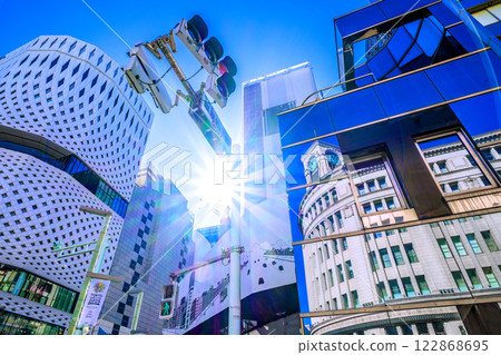 日本東京城市景觀：一線希望…期待精工大廈銀座、三愛、銀座核心大廈的拆除=2月8日 122868695