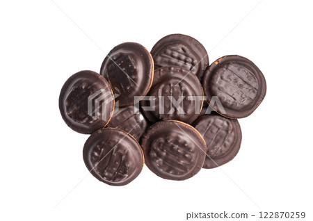 Jaffa cakes, Cookies covered with chocolate and filled with jam isolated on white background 122870259