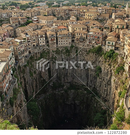 city, world heritage, cave 122872280