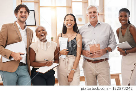 Professional digital marketing team, smile together and celebrate business success. Marketing for an online, modern company requires planning, strategy and creativity as well as healthy work culture 122873242