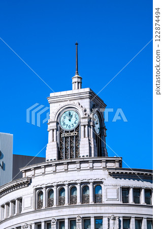 Tokyo cityscape in Japan: Towards a new era... Seiko House Ginza and other buildings stand out against the blue sky. A ray of hope for a new era = 8th 122874494