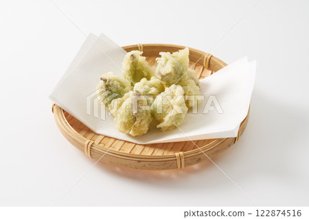 Wild vegetable butterbur tempura image Wild vegetable butterbur tempura image 122874516