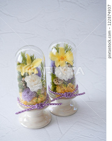 供奉佛陀的永生花 122874937