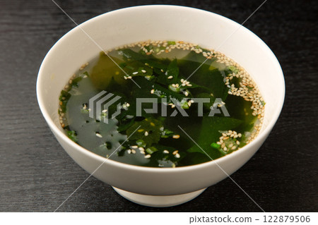 Seaweed soup 122879506