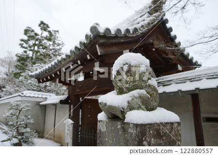 南禪寺的雪景、京都市左京區牧鄉庵的地藏菩薩像 122880557