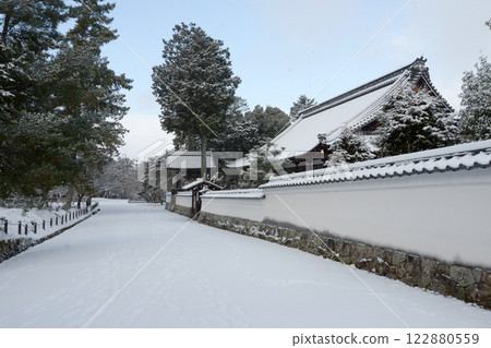 京都市左京區南禪寺的雪景 122880559