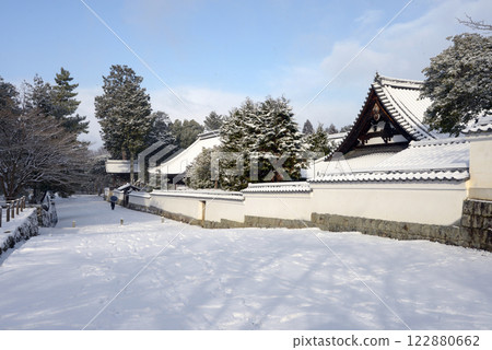 京都市左京區南禪寺的雪景 122880662