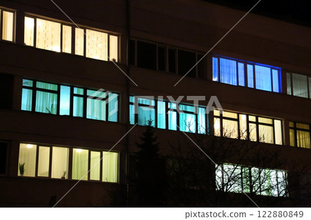 Varicoloured windows 122880849