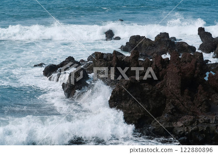 Breaking waves on Tenerife island 122880896