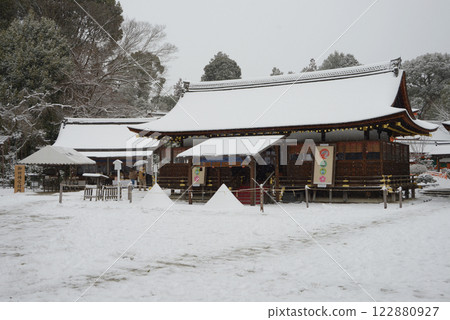 Snow-covered Kamigamo Shrine, Hosodono, Kita Ward, Kyoto City 122880927