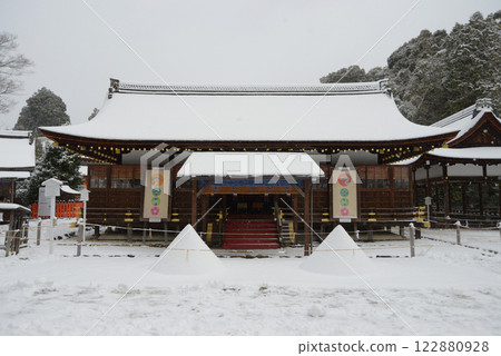 京都市北區細殿野上賀茂神社，積雪覆蓋 122880928