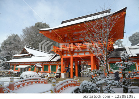 Snow-covered Kamigamo Shrine Tower Gate, Kita Ward, Kyoto City Snow-covered Kamigamo Shrine Tower Gate, Kita Ward, Kyoto City 122881085