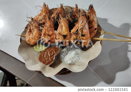 Fresh seafood at Gili T night market 122881581