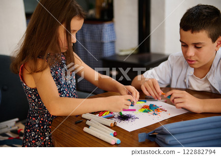 Children engaged in creative activities Children engaged in creative activities 122882794