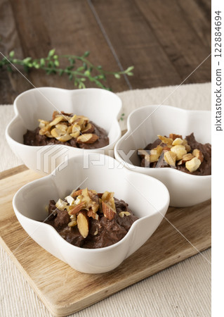 Chocolate mousse Chocolate mousse 122884694