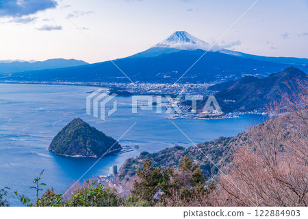 [靜岡縣] 從八反上山眺望富士山的夜景 122884903
