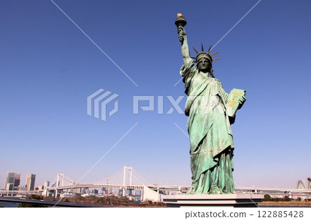The Statue of Liberty in Odaiba in January 2013 122885428