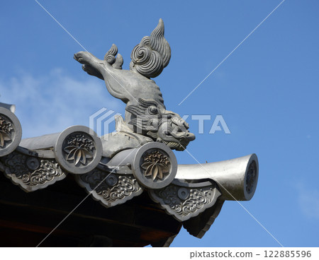 Decorative tiles on the gate of the sub-temple of Myoshinji Temple, Hanazono, Ukyo Ward, Kyoto City 122885596