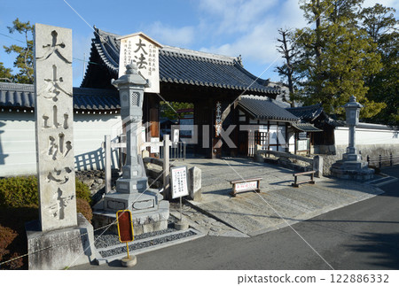 Myoshinji Nansomon Gate, Hanazono, Ukyo Ward, Kyoto City Myoshinji Nansomon Gate, Hanazono, Ukyo Ward, Kyoto City 122886332