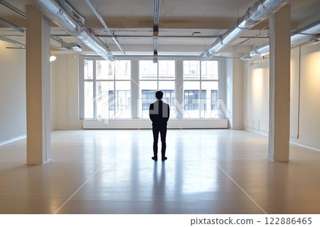 Vacant Tenant Office 122886465