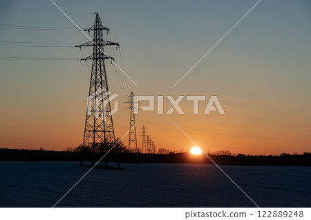 日出和電力線 122889248