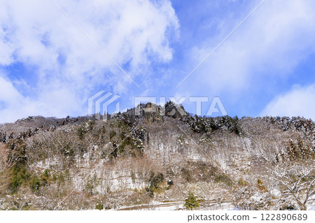 Roadside Station, Reizan, Mount Takusan, snow scenery Roadside Station, Reizan, Mount Takusan, snow scenery 122890689