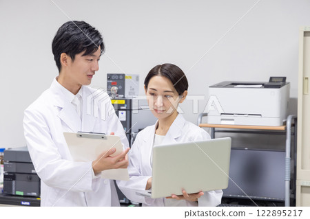 Laboratory development laboratory clinical examination biotechnology new drug 122895217