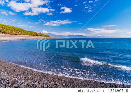 [Shizuoka Prefecture] Mt. Fuji as seen from Miho no Matsubara 122896748
