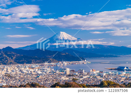 [Shizuoka Prefecture] View of Shimizu cityscape and Mt. Fuji from Nihon-daira 122897506