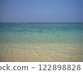 Transparent sea 122898828