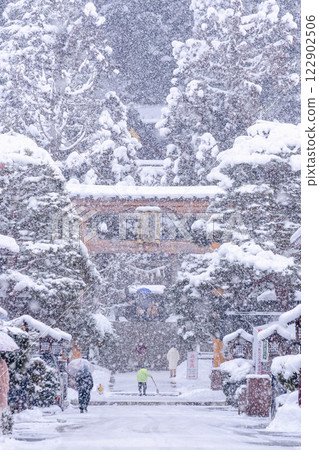 210102 Sakurayama Hachiman Shrine g016 122902506