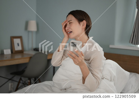 Oversleeping, waking up, being late, getting up in the morning Oversleeping, waking up, being late, getting up in the morning 122905509