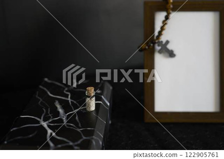funeral , a glass pendant with ashes in the form of a bottle, memorial funeral , a glass pendant with ashes in the form of a bottle, memorial 122905761