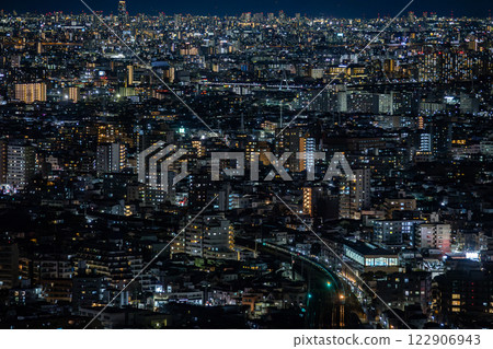 Night view of E217 series Night view of E217 series 122906943