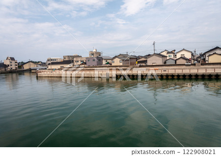 （富山觀景點）富山縣黑部市海岸風景七月 122908021