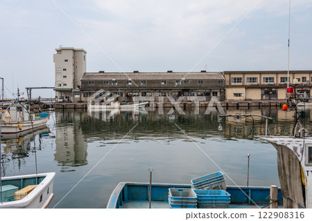 (富山觀景點)富山縣魚津市海岸風光7月 (富山觀景點)富山縣魚津市海岸風光7月 122908316