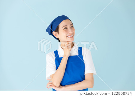 女人打工圍裙的煩惱 122908734
