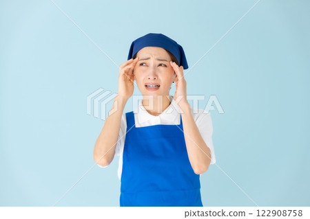 Woman, part-time, part-time job, apron, headache 122908758