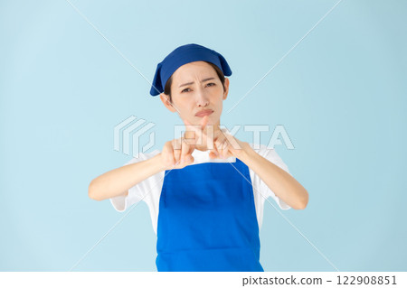 Woman, apron, part-time job, divorce 122908851