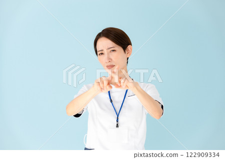 Woman, white coat, nurse, medical, divorce 122909334
