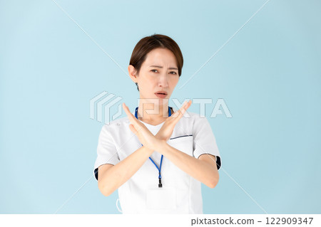 Woman, white coat, nurse, medical, divorce 122909347