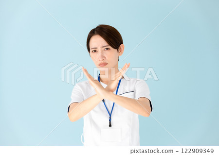 Woman, white coat, nurse, medical, divorce 122909349