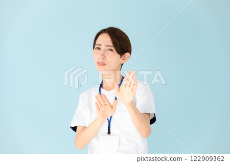 Woman, white coat, nurse, medical, no 122909362