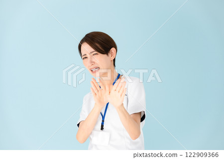 Woman, white coat, nurse, medical, no 122909366