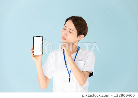Woman, white coat, nurse, medical, smartphone, trouble 122909400