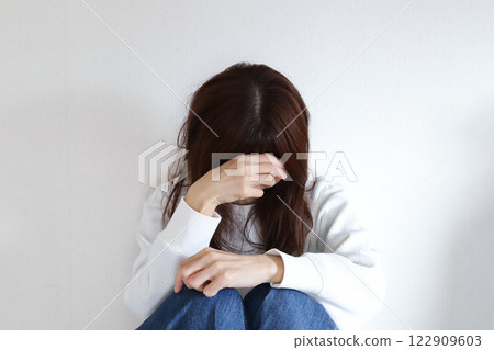 憂鬱症婦女憂鬱症圖片 122909603