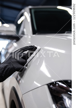 Ceramic or graphene coating on white paint 122909692