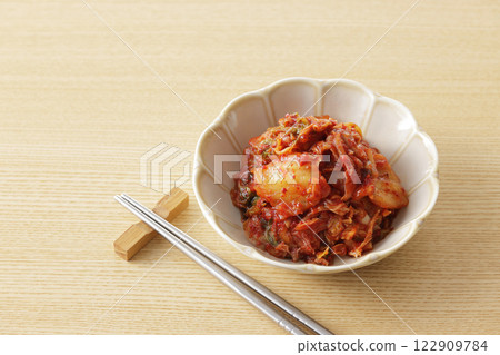 Korean spicy and delicious cabbage kimchi Korean spicy and delicious cabbage kimchi 122909784