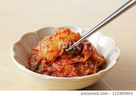 Korean spicy and delicious cabbage kimchi Korean spicy and delicious cabbage kimchi 122909803