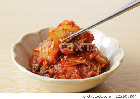 Korean spicy and delicious cabbage kimchi Korean spicy and delicious cabbage kimchi 122909804
